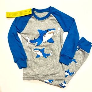 Size 4 Boys Blue & Grey Shark Long Sleeve Pajamas Set